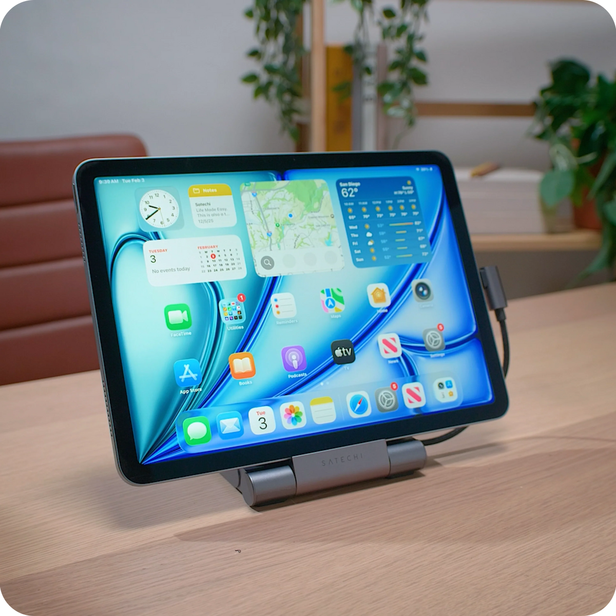 OntheGo Foldable Stand Hub