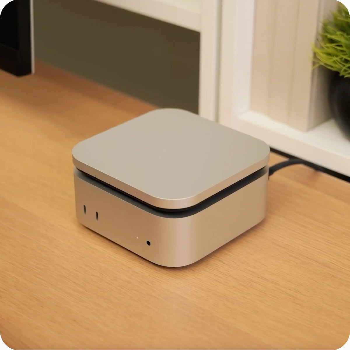 USB4 Slim NVMe SSD Enclosure